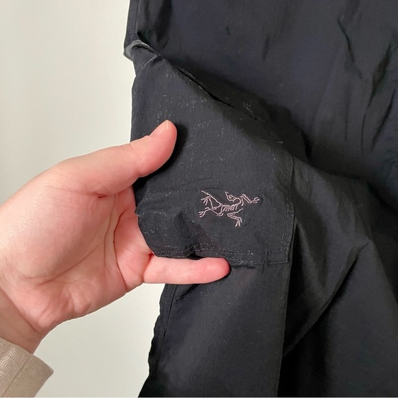 Arc’teryx Women's Parapet Pants Hiking Outdoors Nylon Pants - Picture 4 of 9